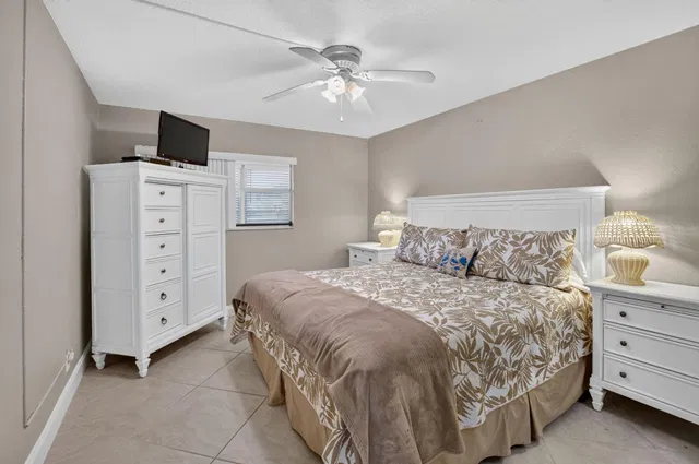 Unit 264 photo 40