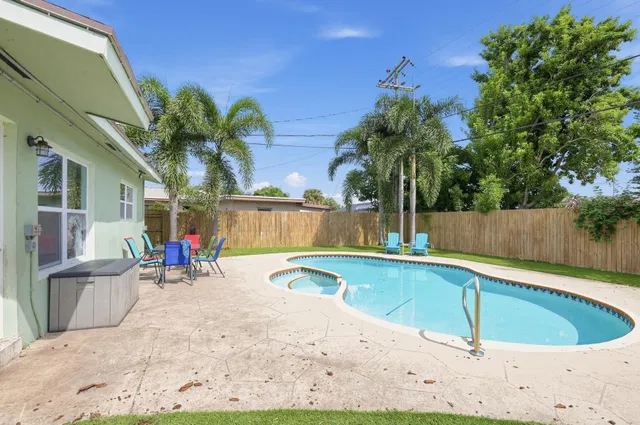 Residence photo 2