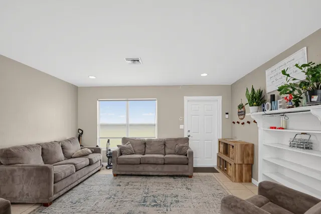 Residence photo 9
