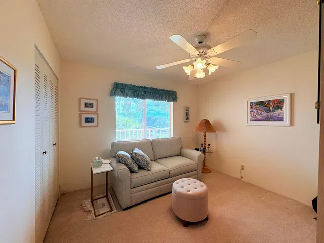 Unit 404 photo 13