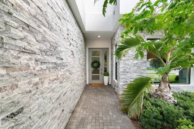 Boca Bridges Residence photo 3
