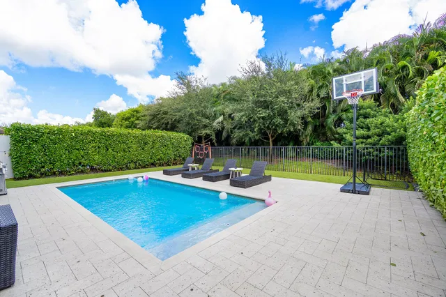 Boca Bridges Residence photo 35