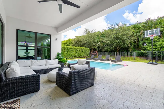 Boca Bridges Residence photo 36