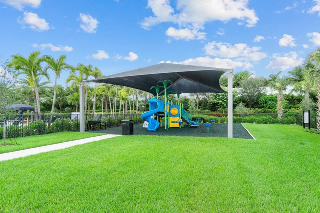 Boca Bridges Residence photo 37