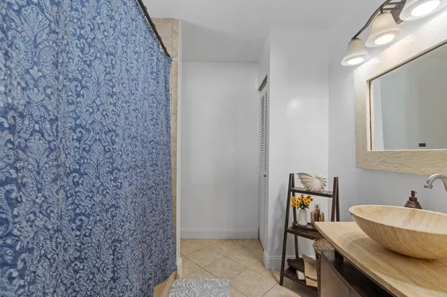 Residence photo 15