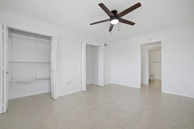 Unit 304 photo 21