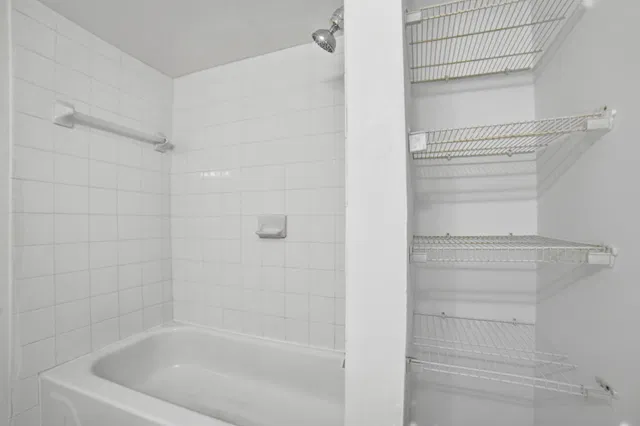 Unit 304 photo 24