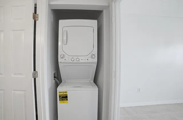 Unit 304 photo 25