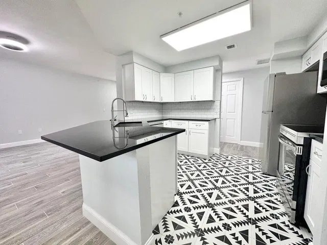 Unit 105 photo 2
