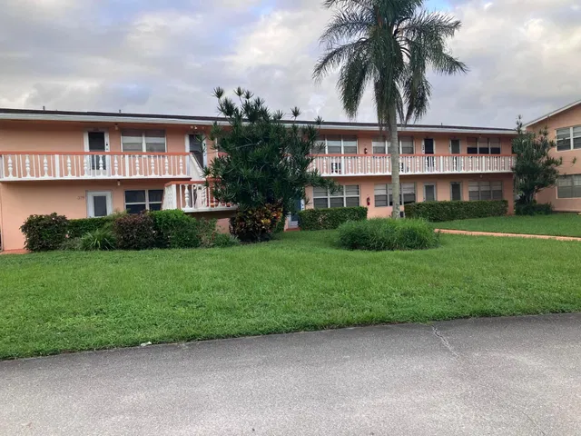 Residence photo 2