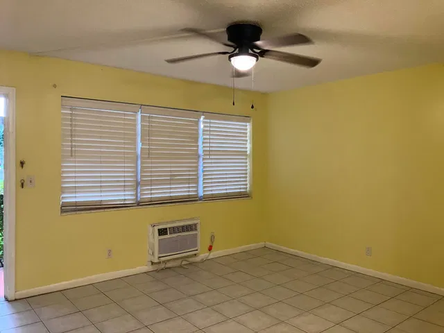 Residence photo 5