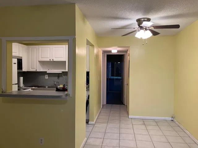 Residence photo 8