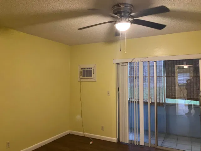 Residence photo 12