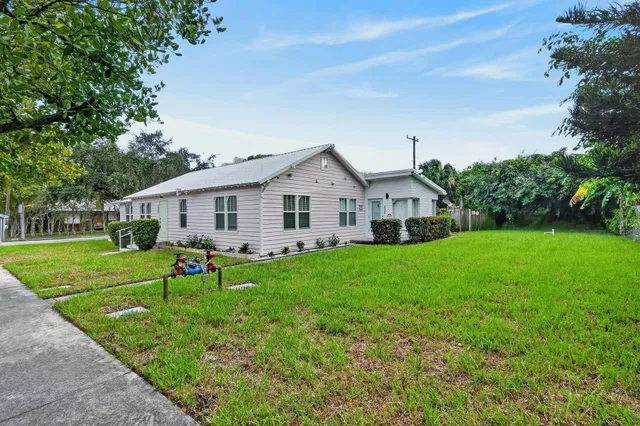 West Palm Beach Residence photo 24
