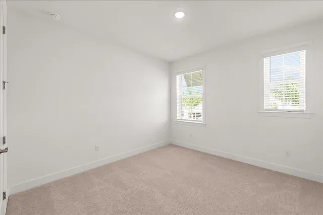  Residence photo 34
