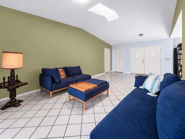 Residence photo 4