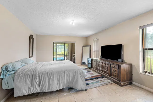 Residence photo 10