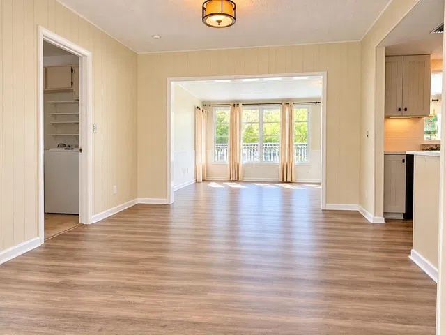 Residence photo 2