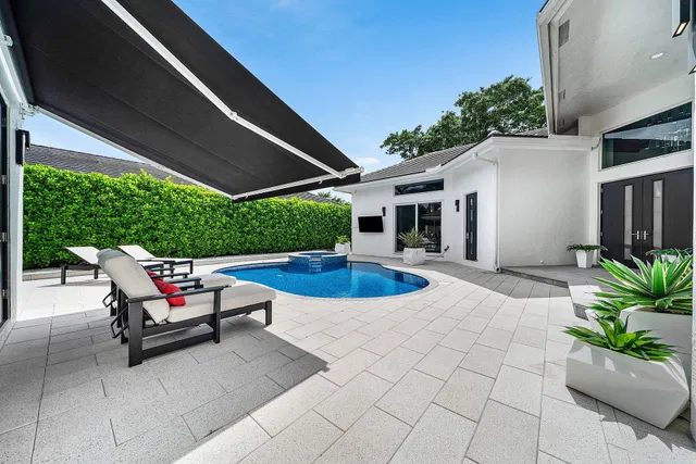 Woodfield Country Club Residence photo 5