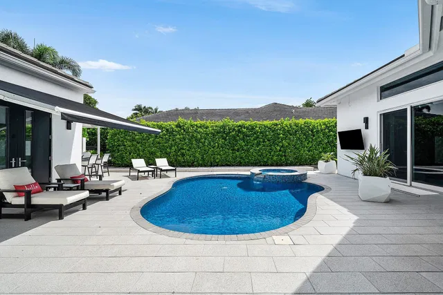 Woodfield Country Club Residence photo 6