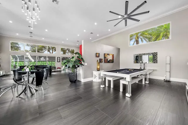 Woodfield Country Club Residence photo 25