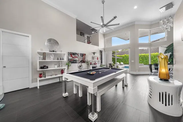 Woodfield Country Club Residence photo 26