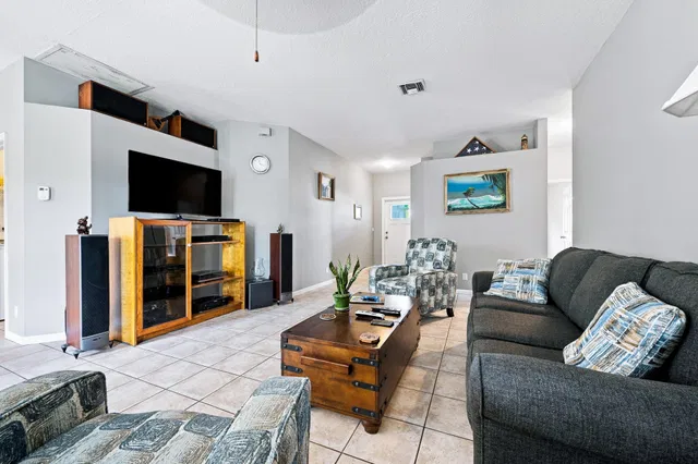 Residence photo 7