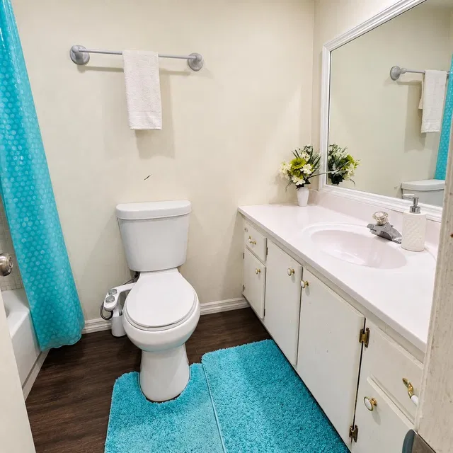 Unit 211 photo 10