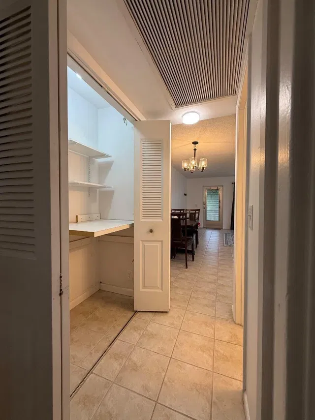 Residence photo 11
