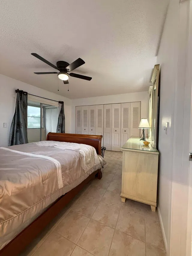Residence photo 16