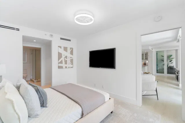 Unit 219 photo 19