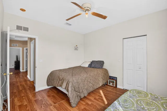 Residence photo 25