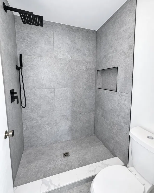 Unit 208 photo 10
