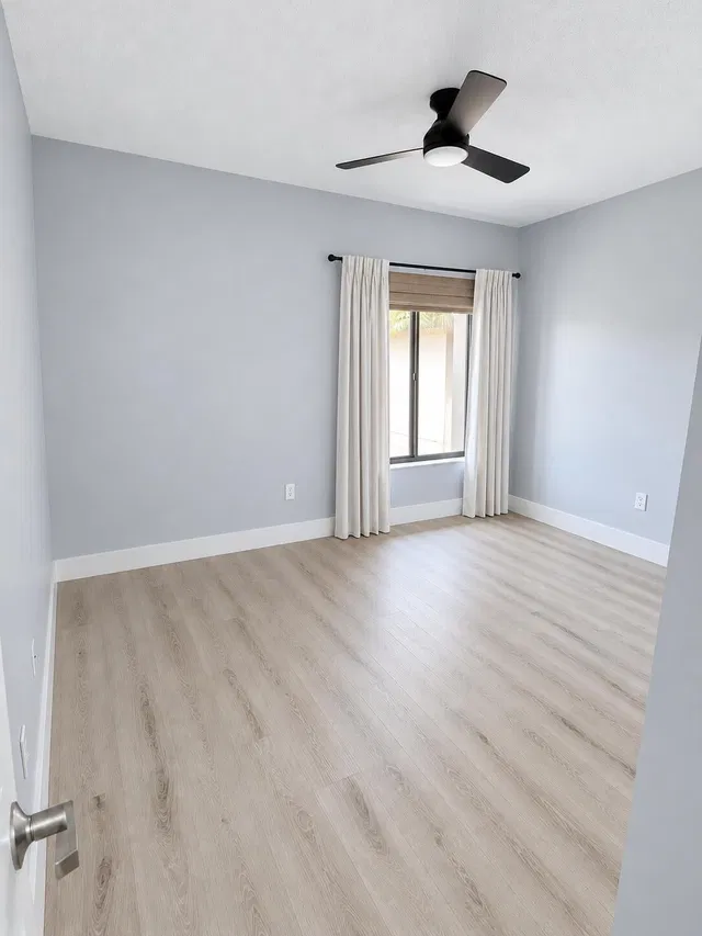 Unit 208 photo 13