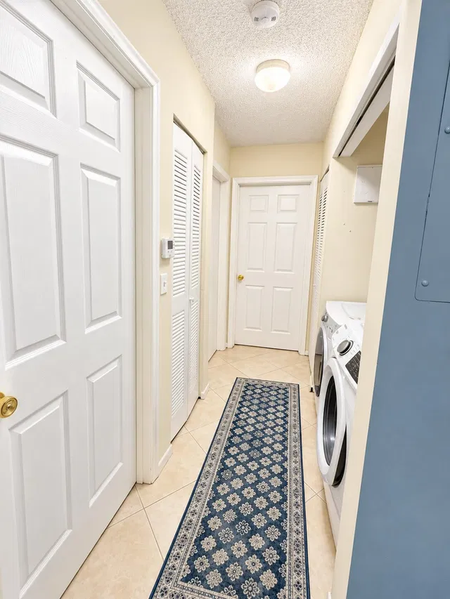 Unit C photo 12