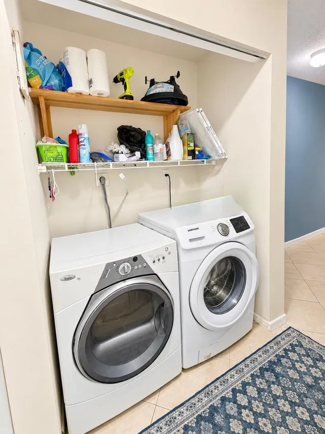 Unit C photo 13