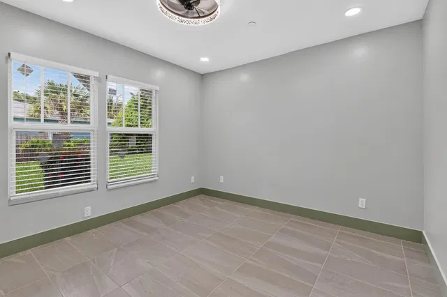  Residence photo 14