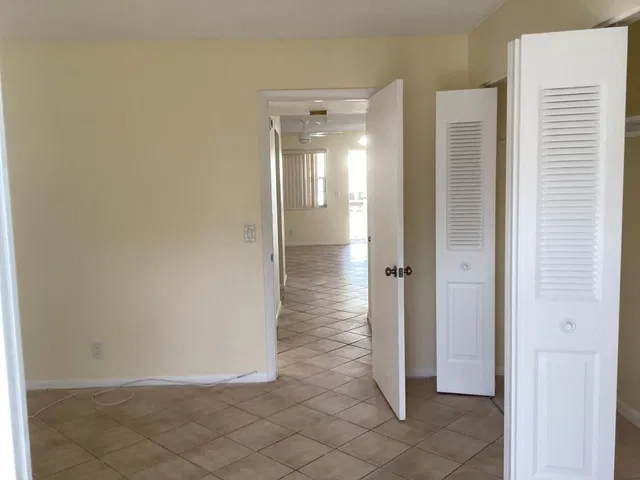  Residence photo 5