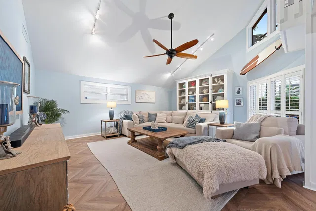 Residence photo 24