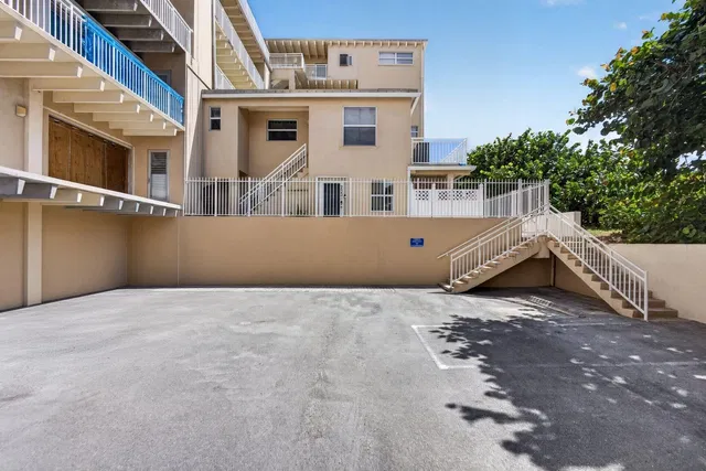 South Palm Beach Unit 203 photo 3