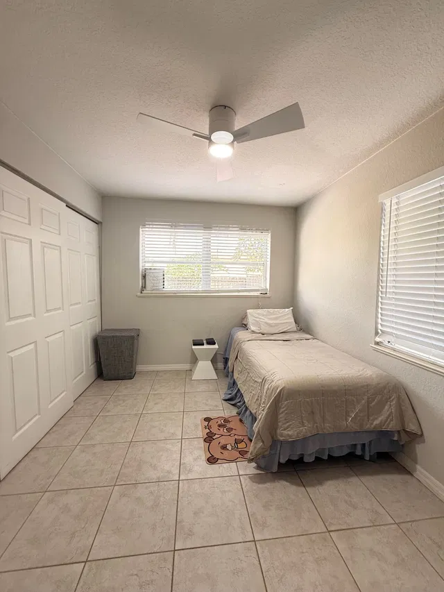 Residence photo 10