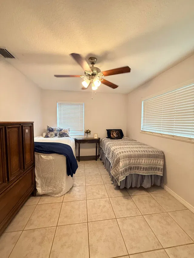 Residence photo 11
