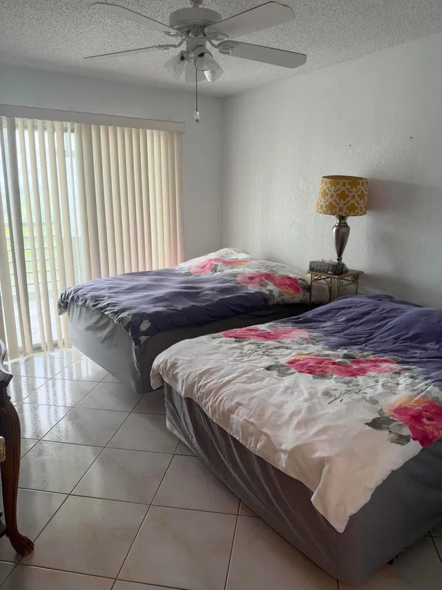 Residence photo 3