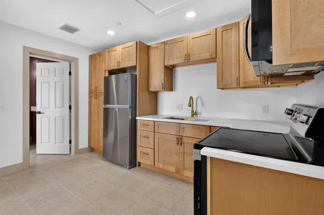 Residence photo 2