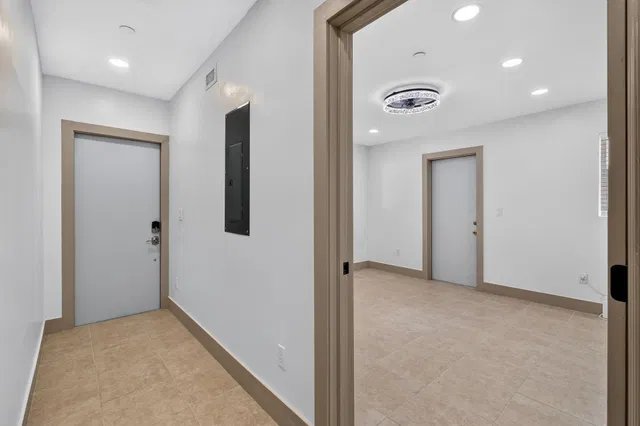 Residence photo 7