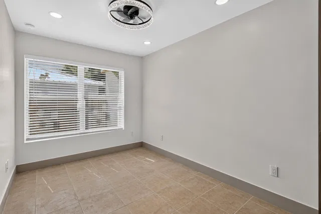 Residence photo 11