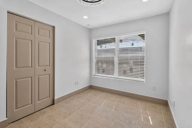Residence photo 12