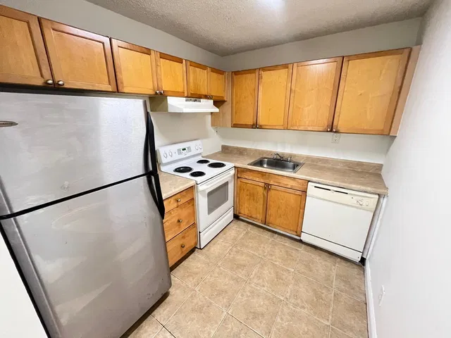 Residence photo 2