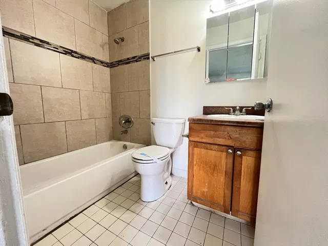 Residence photo 3