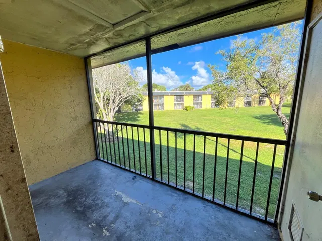 Residence photo 7
